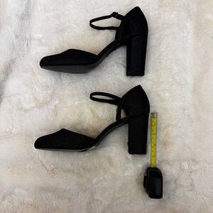 Brand new sparkle Le Chateau Black Women's Heels